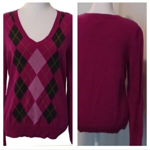 💙🌺Izod Purple V-Neck Sweater with Argyle Pattern